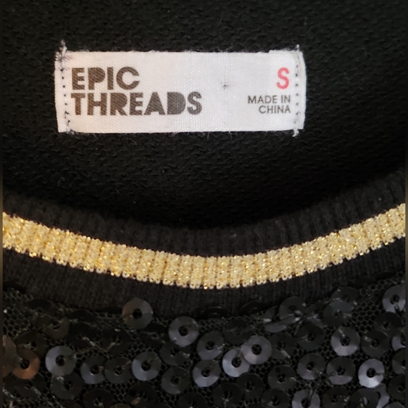 EPIC  THREADS BIG GIRL DESIGNER SEQUINS  SWEATER SIZE S - Picture 4 of 4